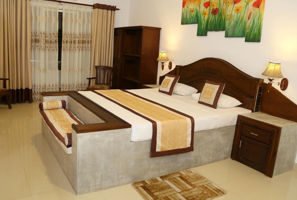 Hotel Sunrich, Kandy Hedeniya Room photo