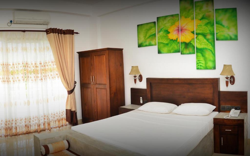 Hotel Sunrich, Kandy Hedeniya Room photo